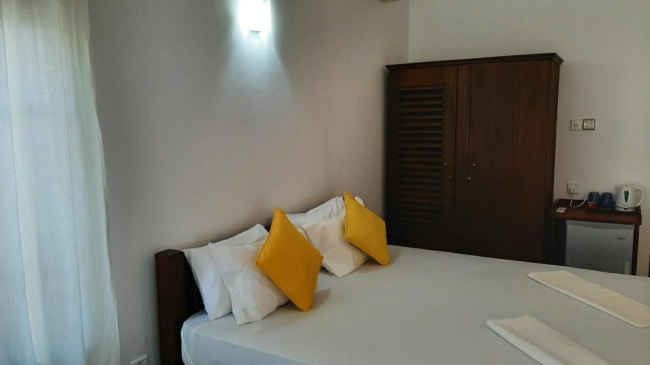 Surf Villa Hikkaduwa Exterior foto
